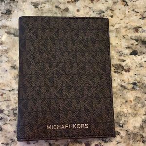 Michael Kors Passport wallet